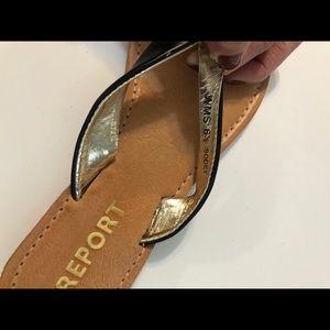 NWOT Report “Sodey” Sandal, size 6.5